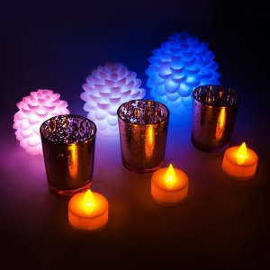 Набор декоративных свечей FL112 c RGB (свечи-шишки) и янтарной (чайные свечи) LED подсветкой, по 3 шт.